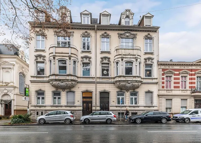 Apartment Gründerzeit Domizil Altbau Neu *